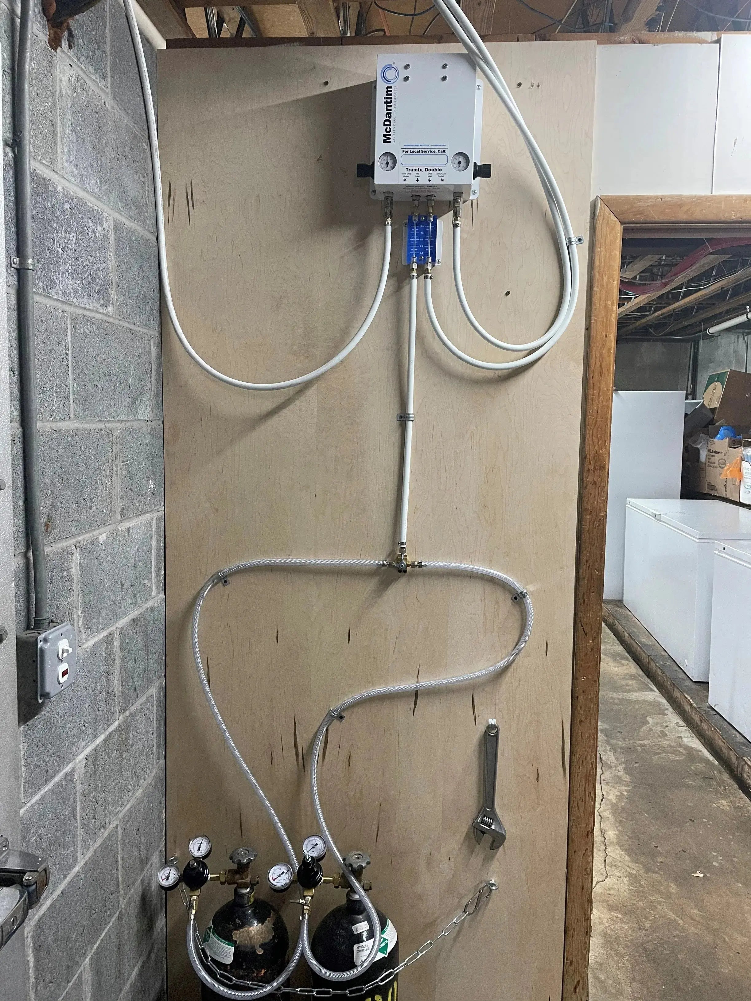 Blended Gas for Draft Beer: Why You Need a McDantim Blender and Leak Detector Wholesale Beer Parts